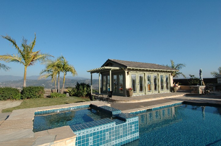 Poolside relaxing... and a spa with a View !