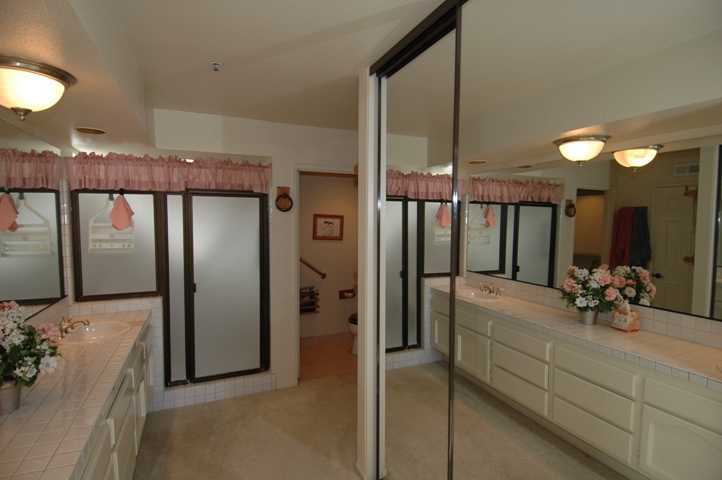 A Casually Elegant Master Bath... 