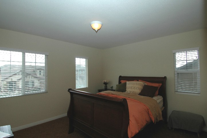 Spacious Guest Bedroom 2... with walk in...