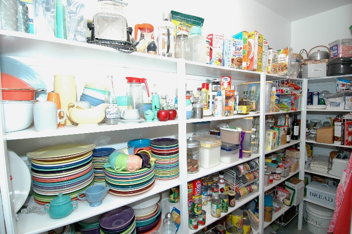 Huge... wonderful walk in Pantry...