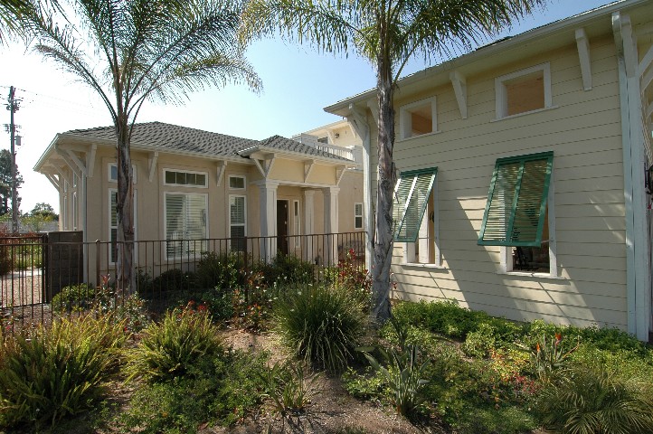 Leucadia Beach Home... cross fenced for child and pet control
