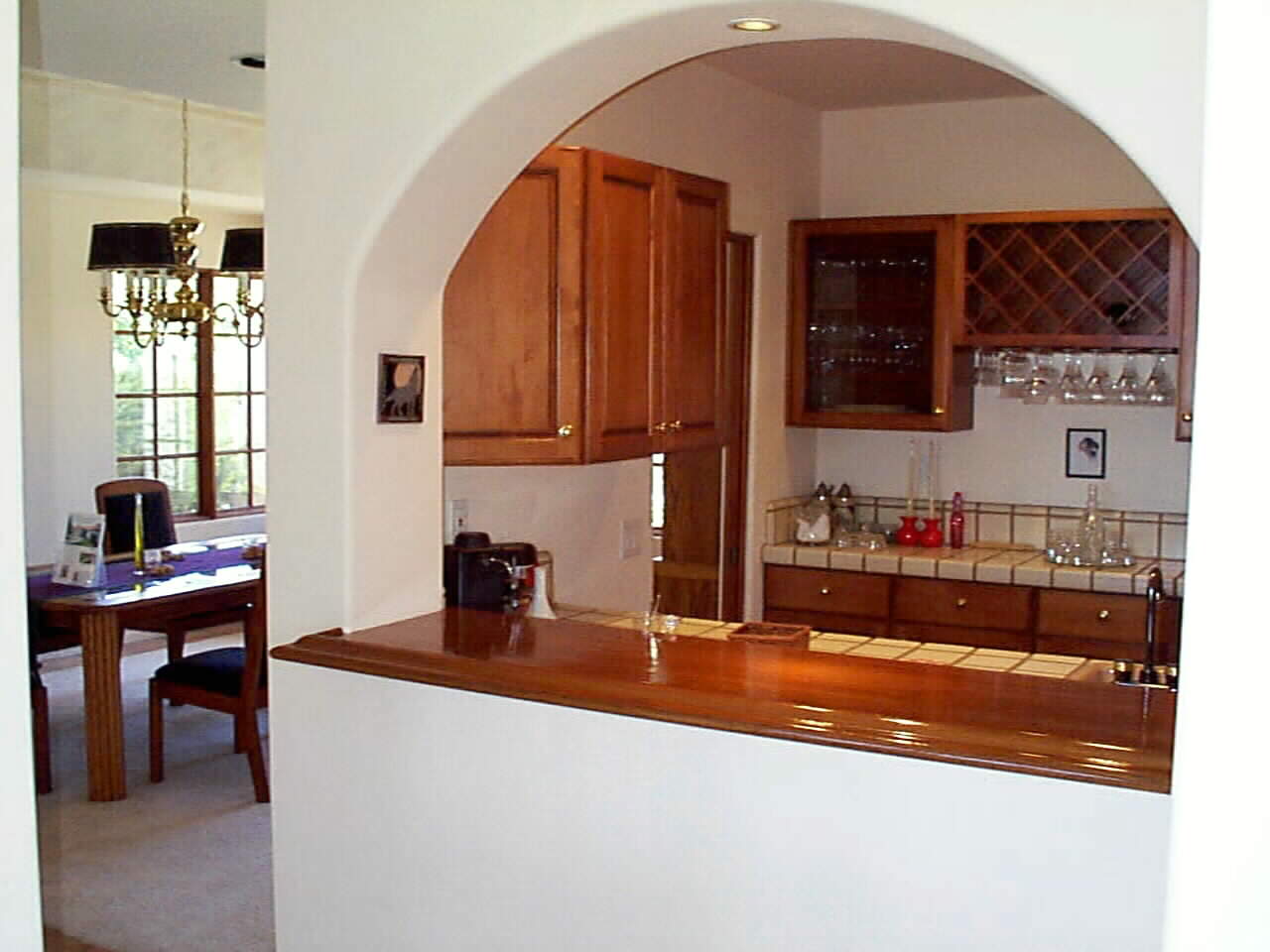 Butler's Pantry/Wet Bar in Fallbrook Estate