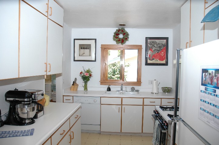 Spotless Kitchen... the room where you can make your statement !