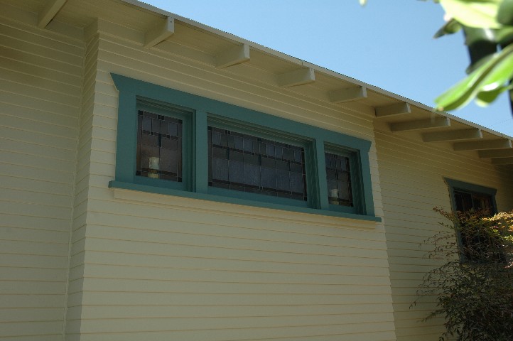 Just walk around this home... and look at the windows... it is a treat !