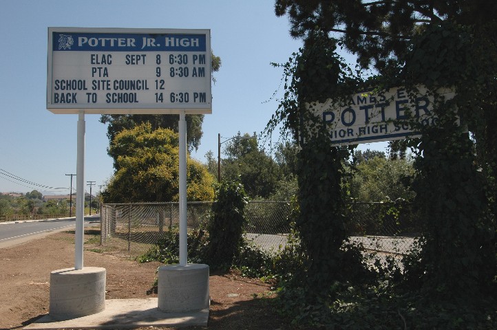 Potter Junior High School... home of award winning teachers...